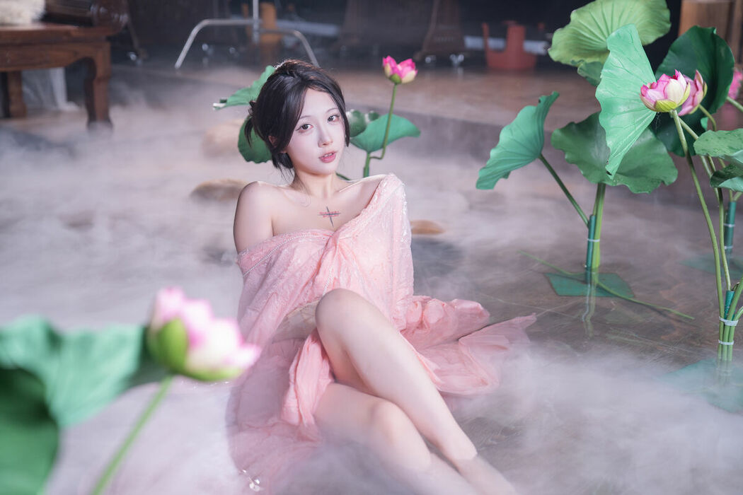 YiTuYu艺图语 Vol.10550 KK Hao E (54P)
