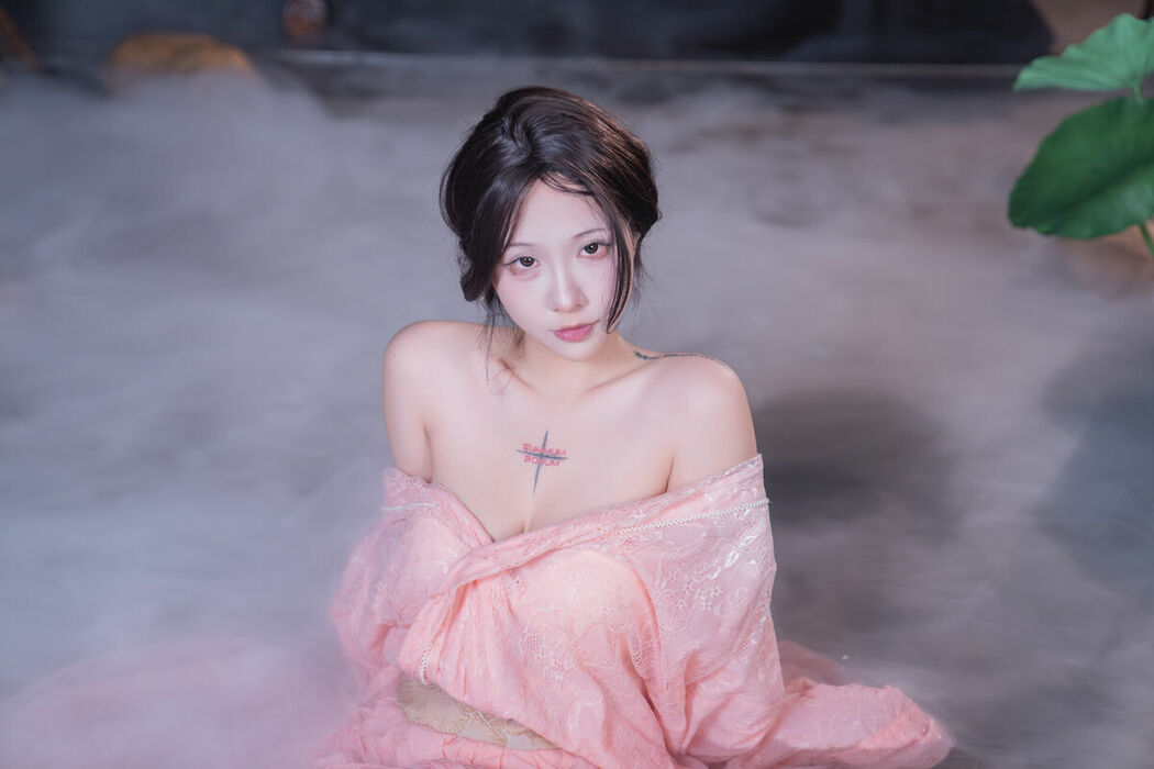 YiTuYu艺图语 Vol.10550 KK Hao E (54P)