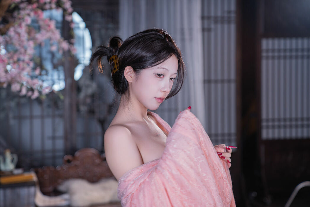 YiTuYu艺图语 Vol.10550 KK Hao E (54P)