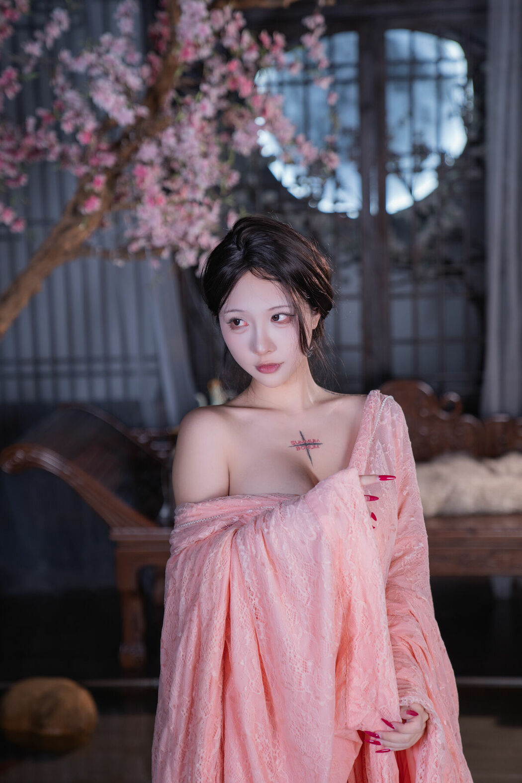 YiTuYu艺图语 Vol.10550 KK Hao E (54P)