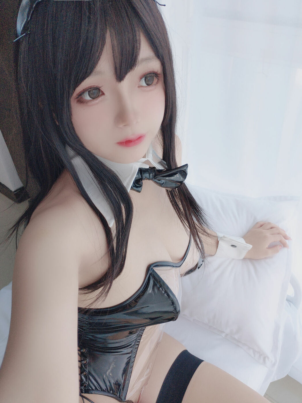 Coser@日奈娇 – 透明兔女郎自拍 (41P)