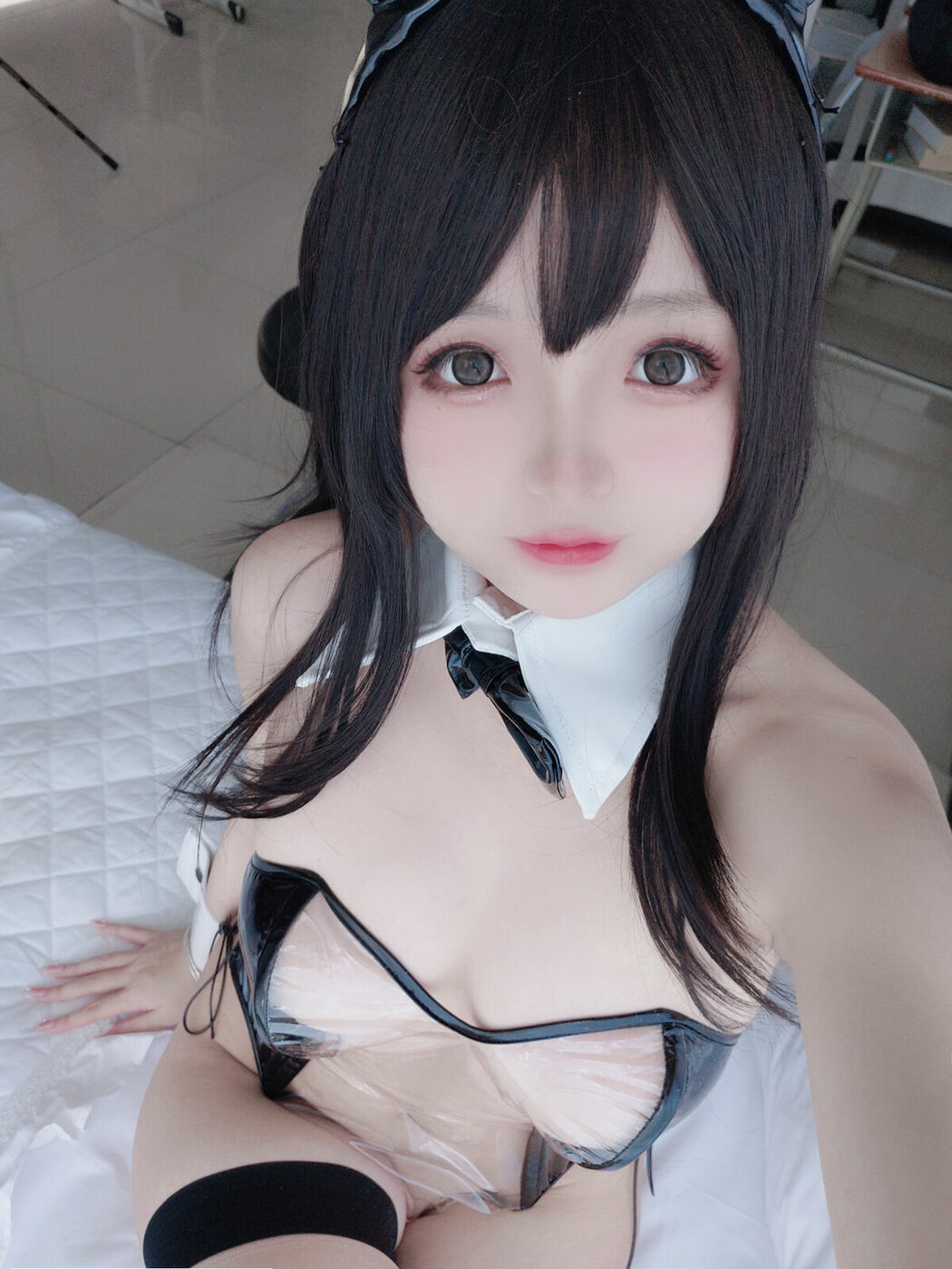 Coser@日奈娇 – 透明兔女郎自拍 (41P)