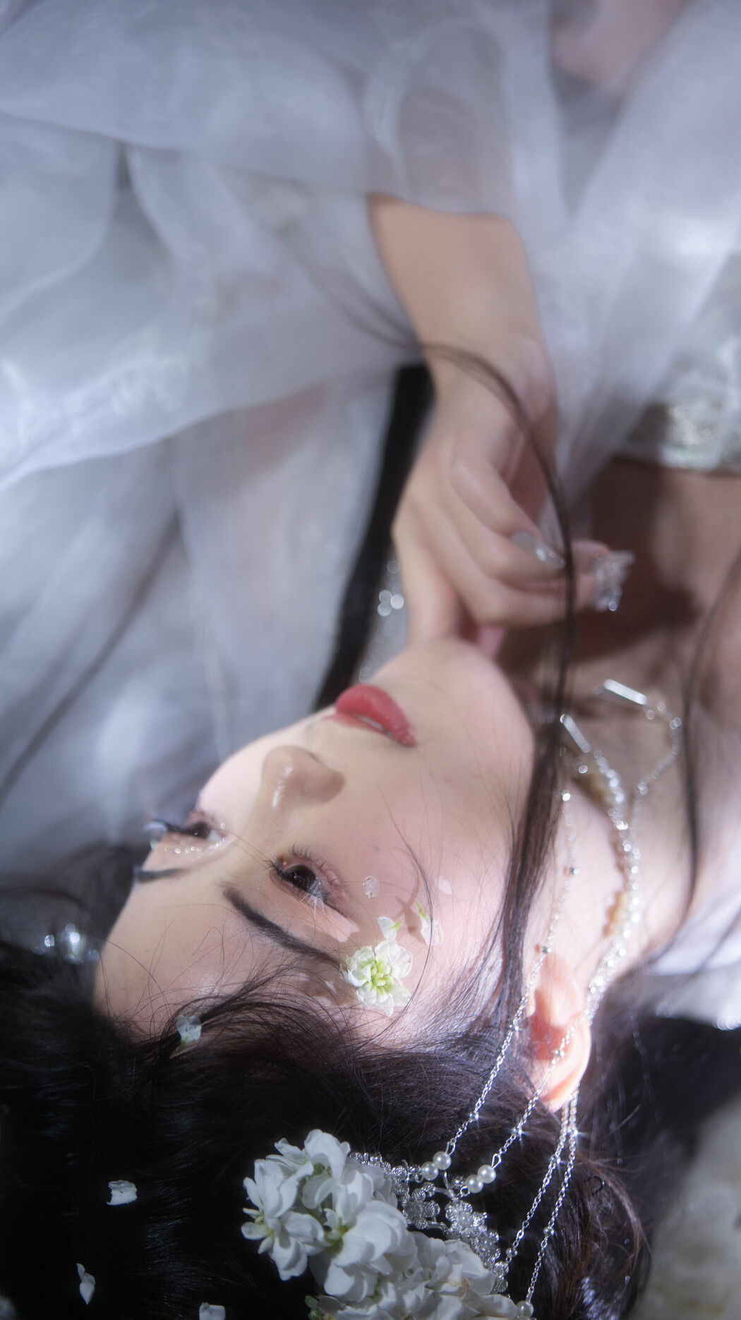 YiTuYu艺图语 Vol.10561 Yi Ming (16P)