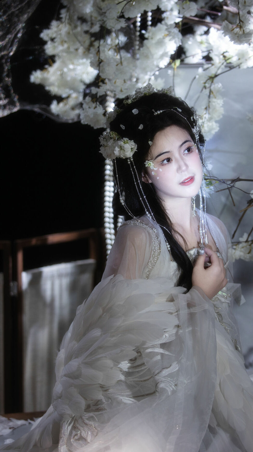 YiTuYu艺图语 Vol.10561 Yi Ming (16P)
