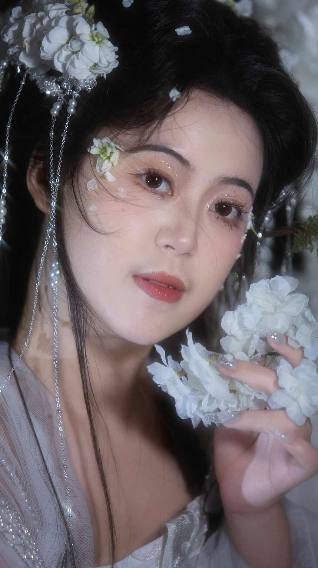 YiTuYu艺图语 Vol.10561 Yi Ming (16P)