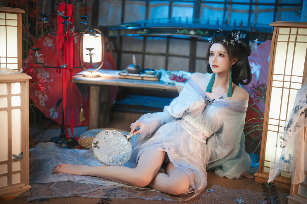 Coser@鹿八岁 – 碎蝶梦 Part01 (64P – 1V)