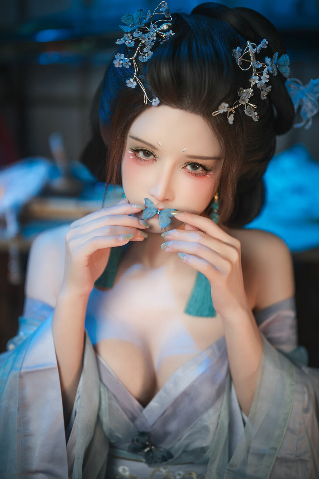 Coser@鹿八岁 – 碎蝶梦 Part01 (64P – 1V)