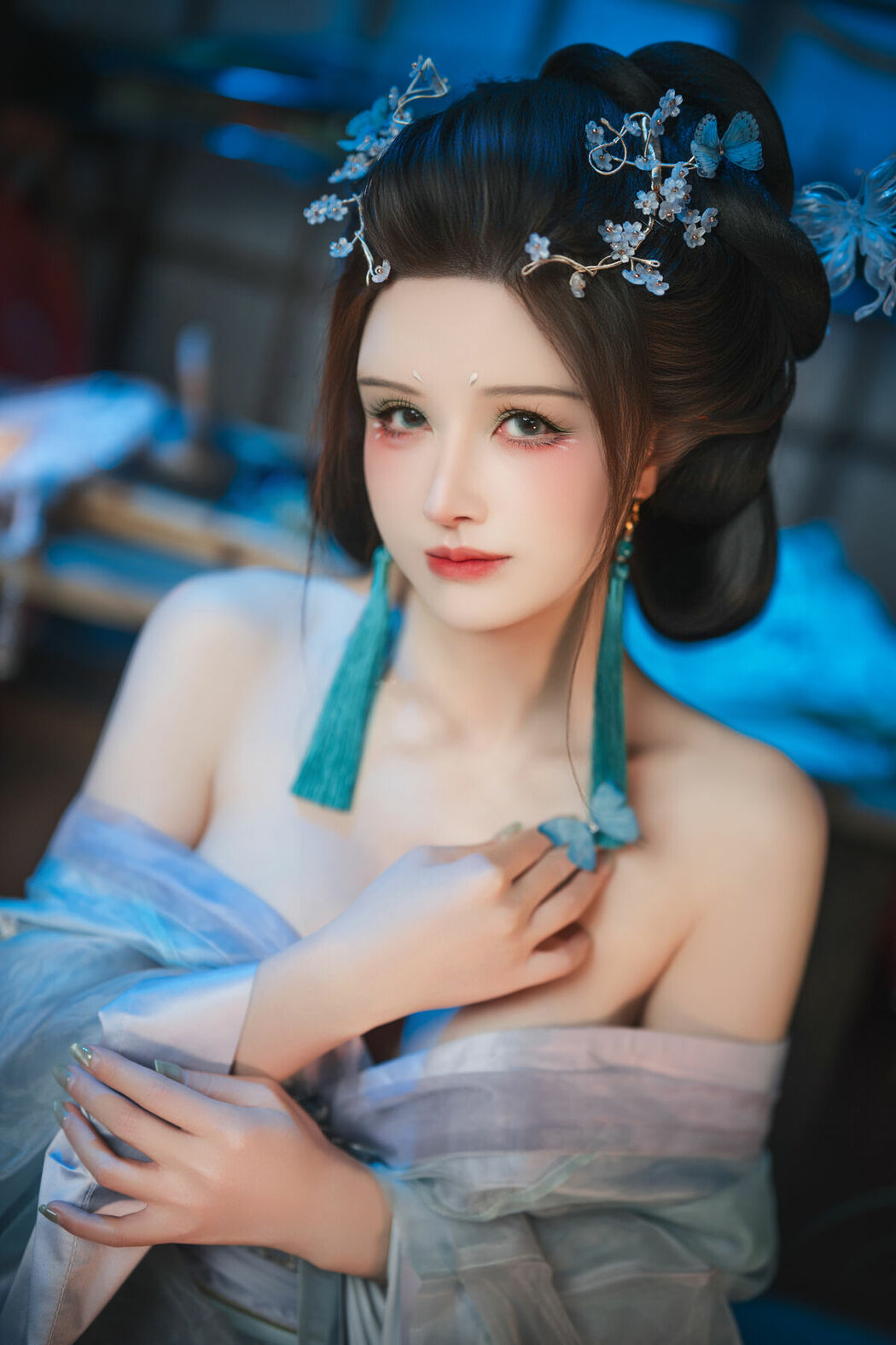 Coser@鹿八岁 – 碎蝶梦 Part01 (64P – 1V)