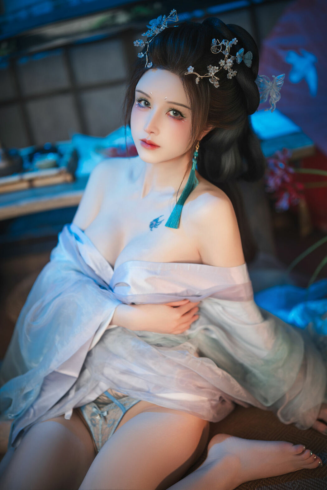 Coser@鹿八岁 – 碎蝶梦 Part01 (64P – 1V)
