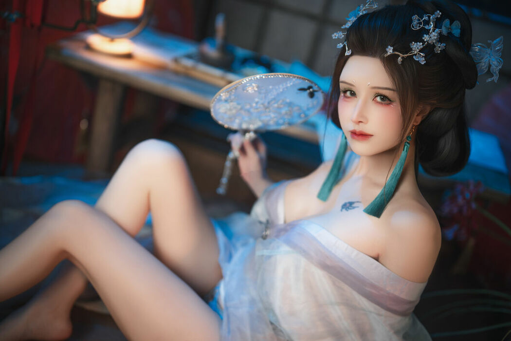 Coser@鹿八岁 – 碎蝶梦 Part01 (64P – 1V)