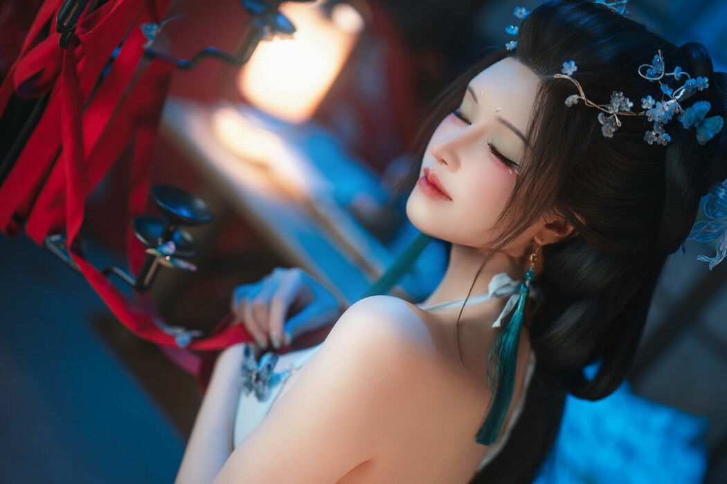 Coser@鹿八岁 – 碎蝶梦 Part01 (64P – 1V)