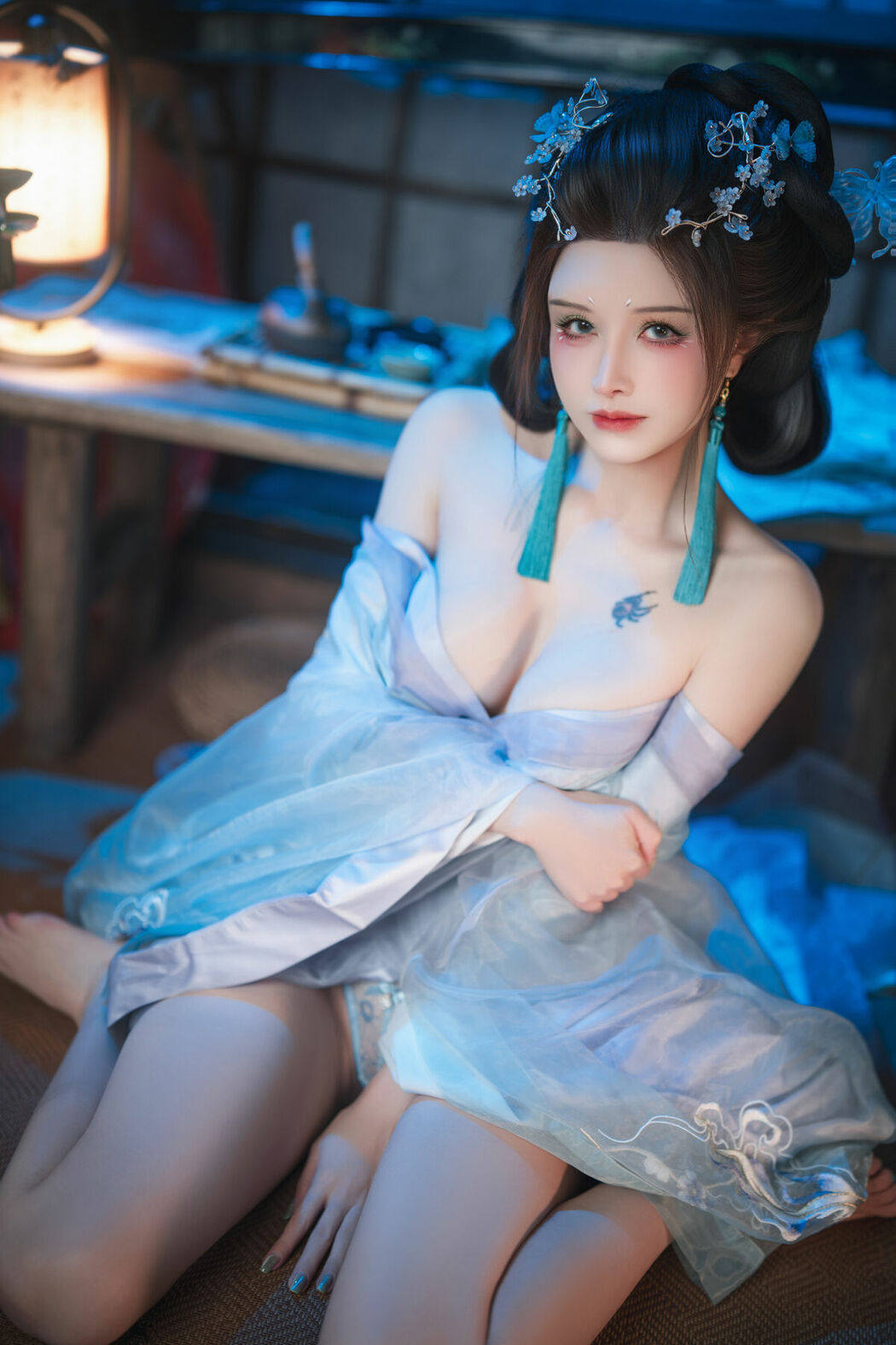 Coser@鹿八岁 – 碎蝶梦 Part01 (64P – 1V)