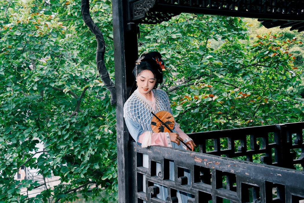 YiTuYu艺图语 Vol.10568 Yi Ming (12P)