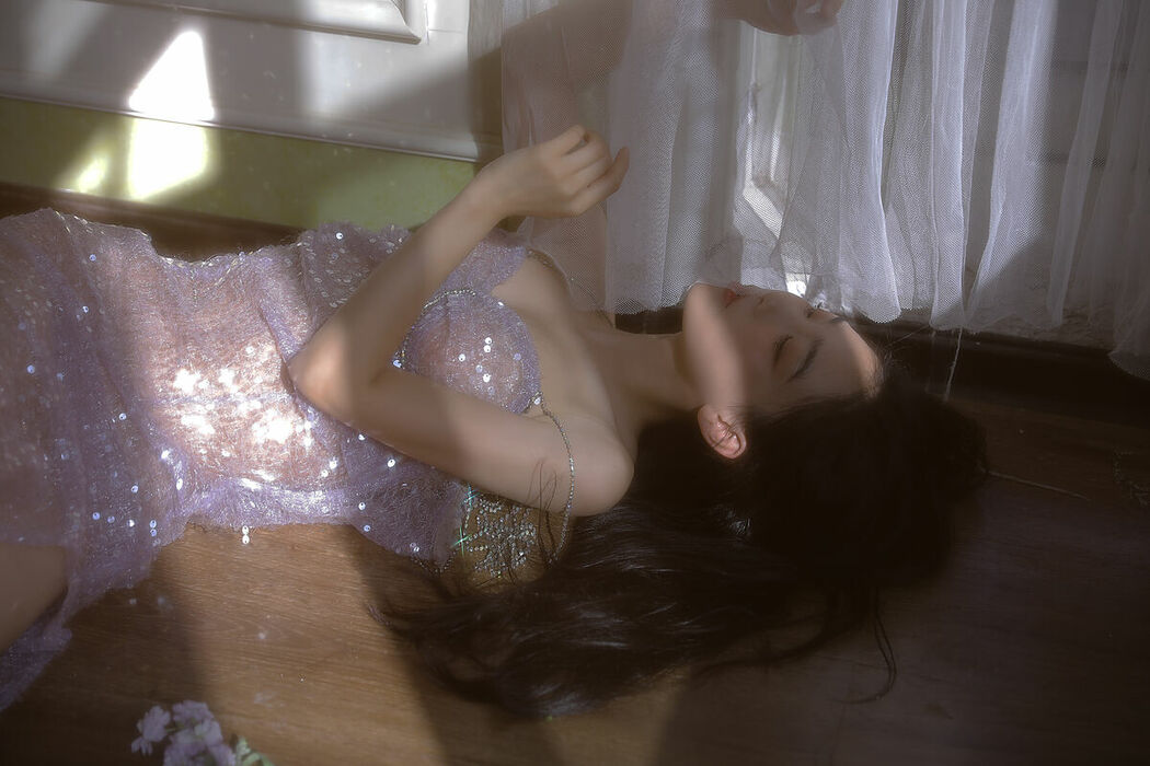 YiTuYu艺图语 Vol.10567 Guo Rong Di Hai Jiao (11P)