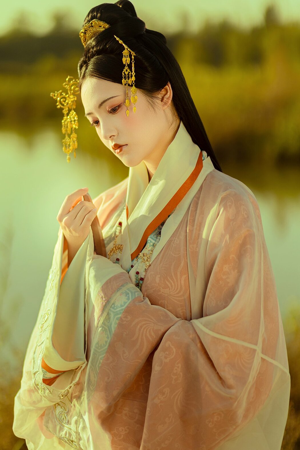 YiTuYu艺图语 Vol.10569 Yi Ming (24P) Cover Photo