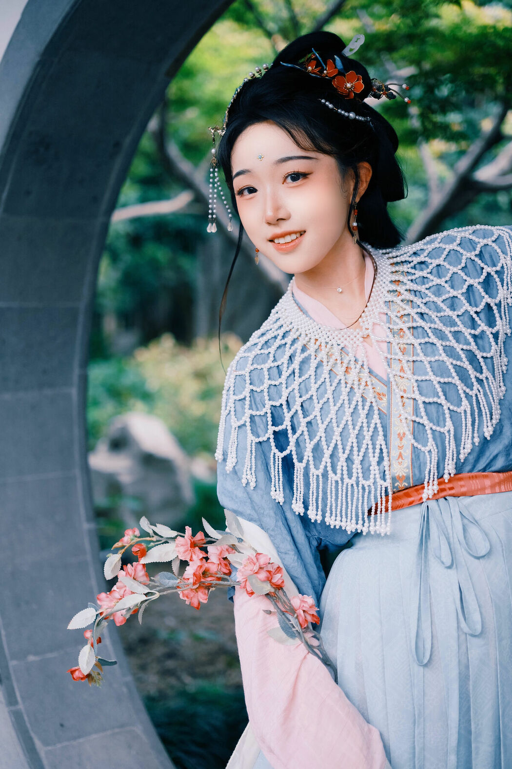 YiTuYu艺图语 Vol.10568 Yi Ming (12P)