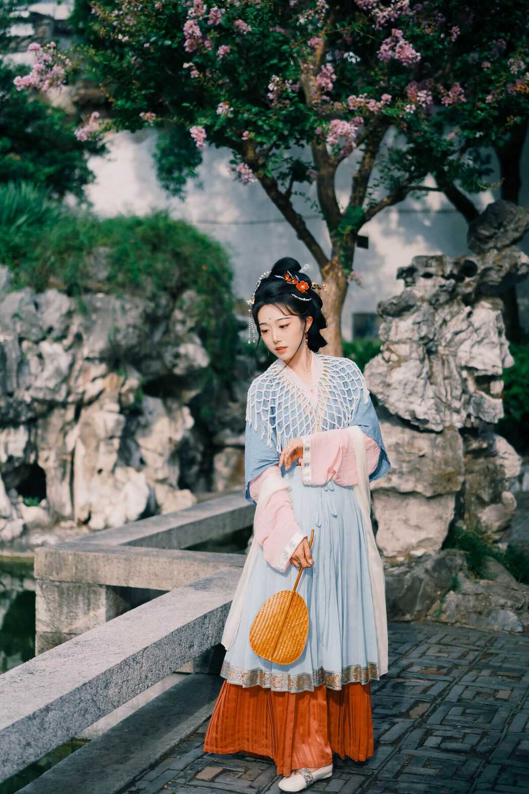 YiTuYu艺图语 Vol.10568 Yi Ming (12P)