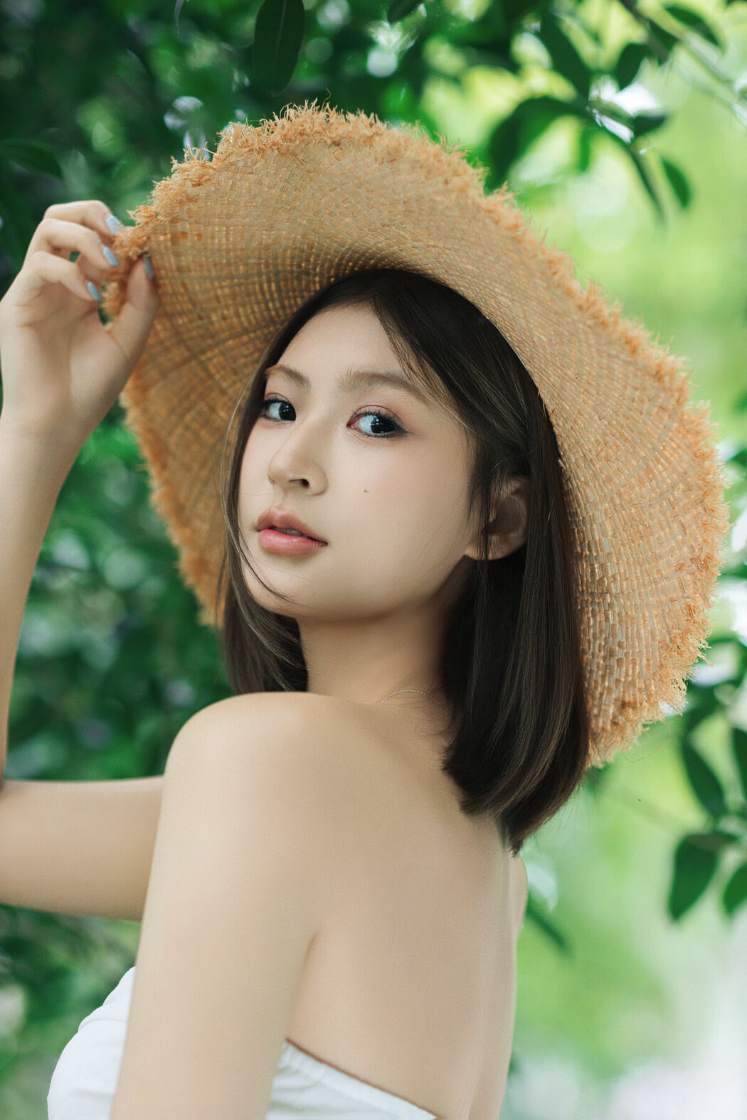 YiTuYu艺图语 Vol.10572 Jing Zhu (26P)