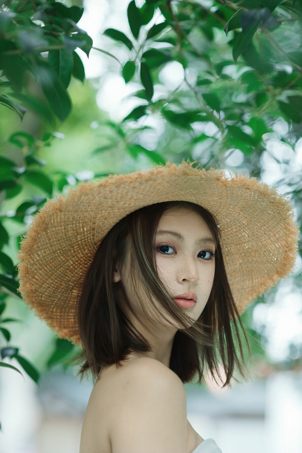 YiTuYu艺图语 Vol.10572 Jing Zhu (26P)