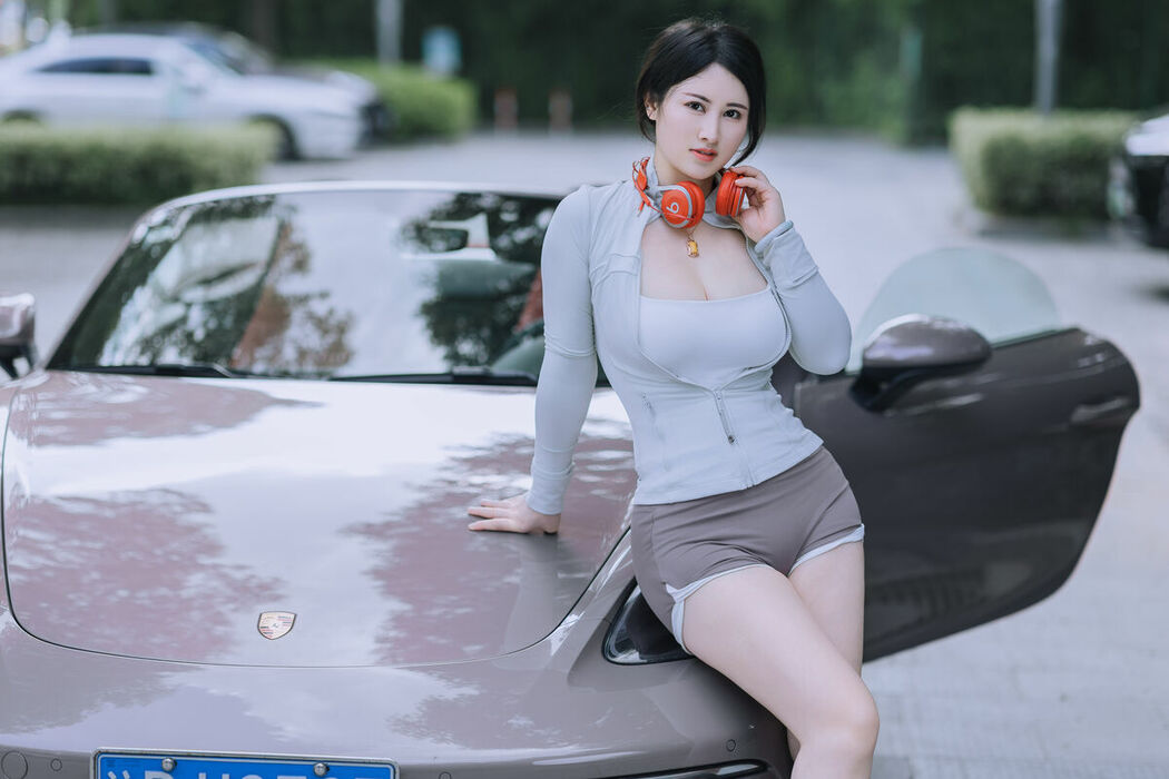 YiTuYu艺图语 Vol.10571 Shi Shi Kiki (13P)