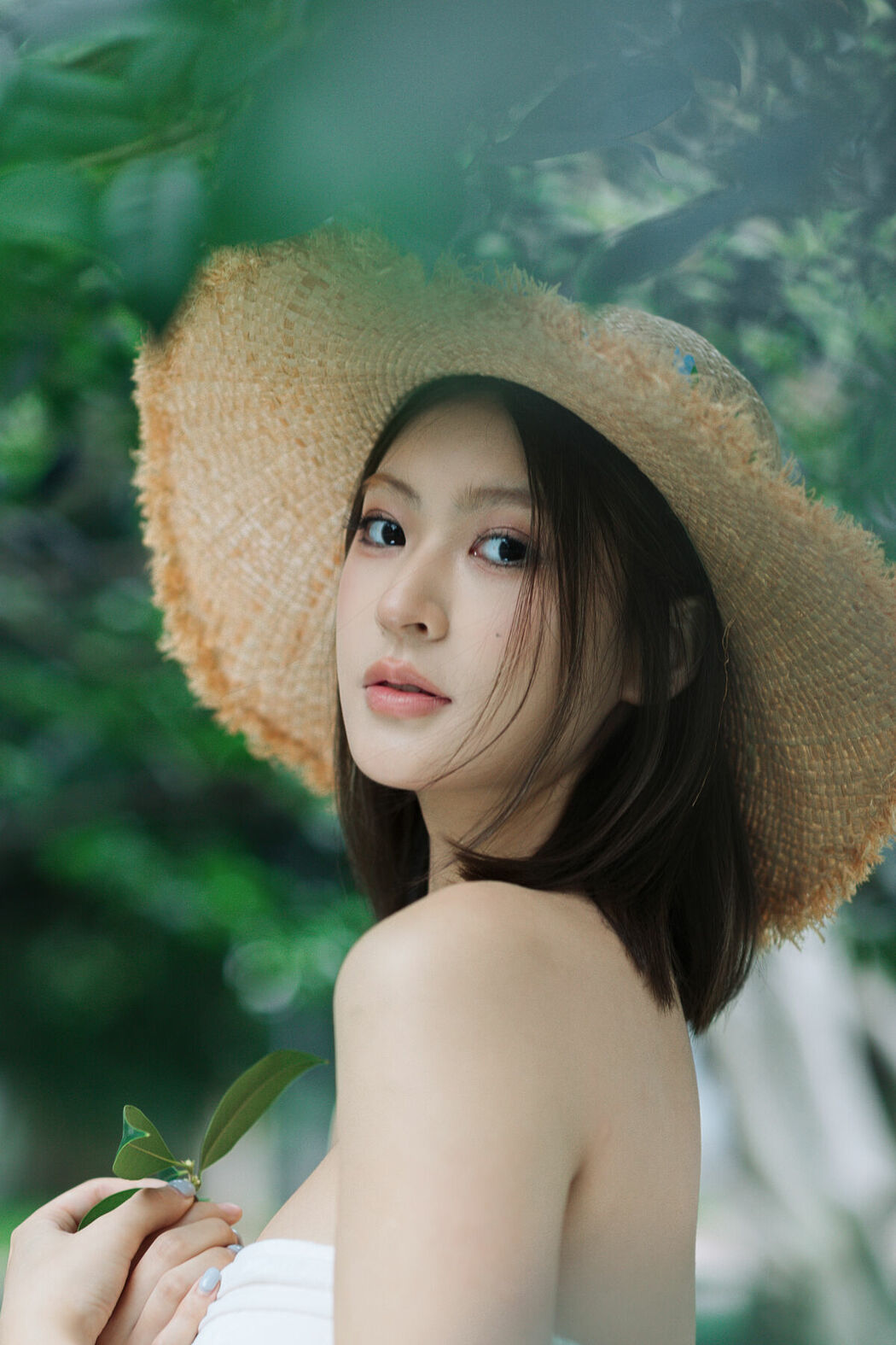 YiTuYu艺图语 Vol.10572 Jing Zhu (26P)