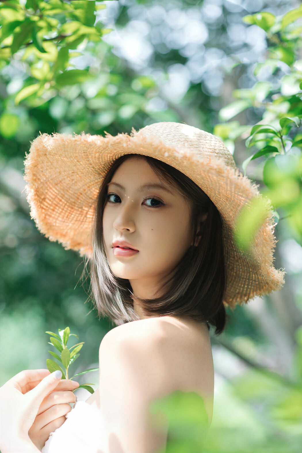 YiTuYu艺图语 Vol.10572 Jing Zhu (26P)