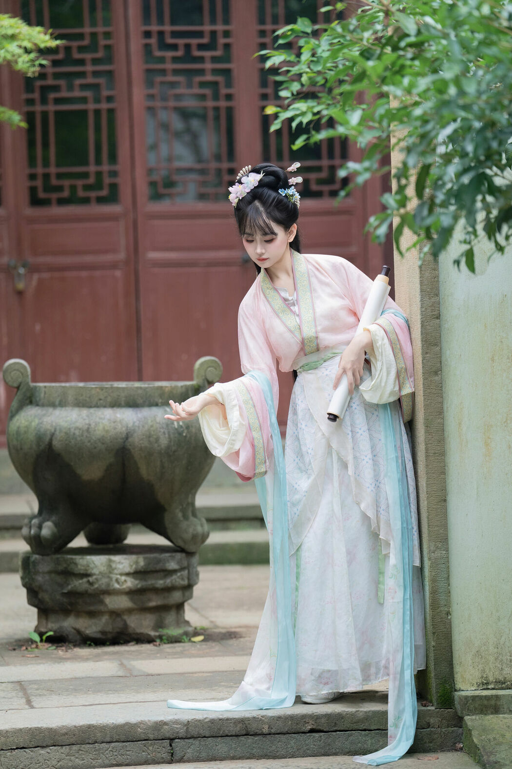 YiTuYu艺图语 Vol.10585 Jiao Yi Zhi Sui Sui (50P)