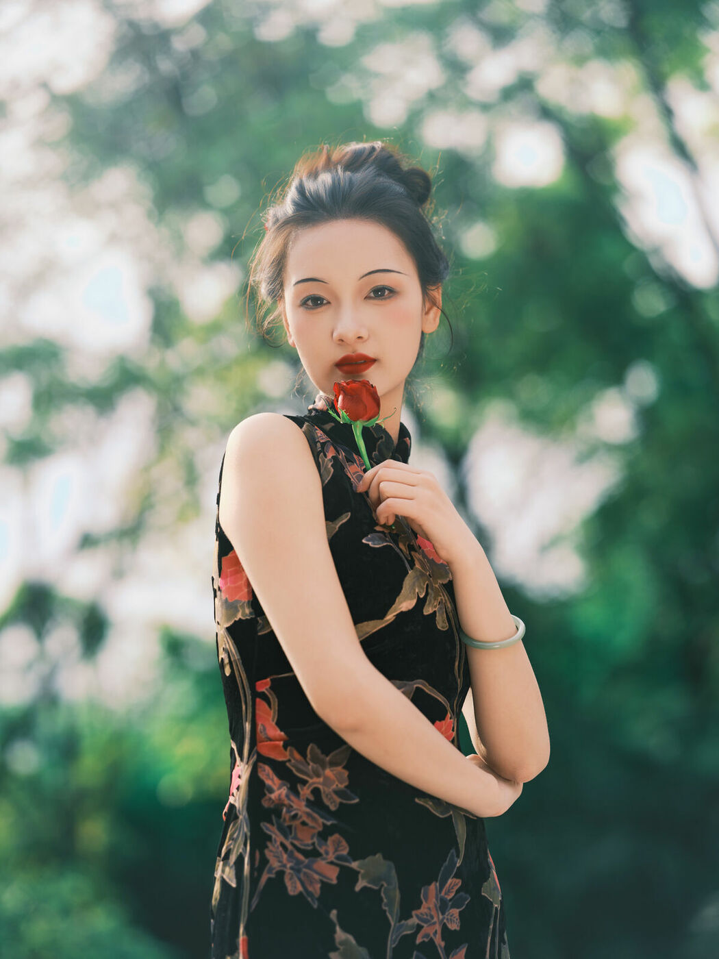 YiTuYu艺图语 Vol.10587 Yao Guai Na Li Tao (19P)