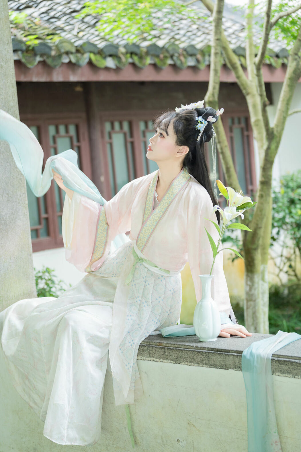 YiTuYu艺图语 Vol.10585 Jiao Yi Zhi Sui Sui (50P)