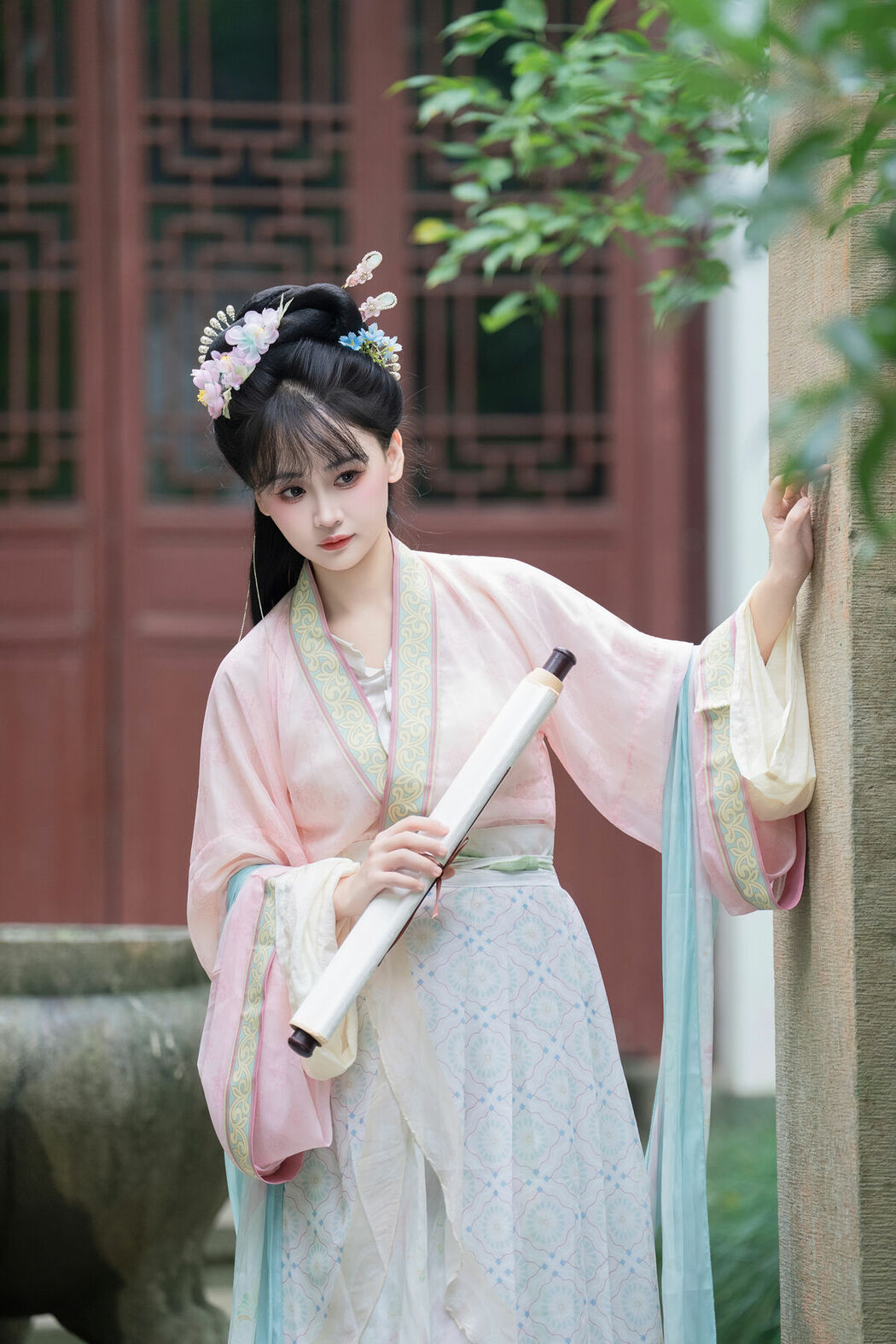 YiTuYu艺图语 Vol.10585 Jiao Yi Zhi Sui Sui (50P)