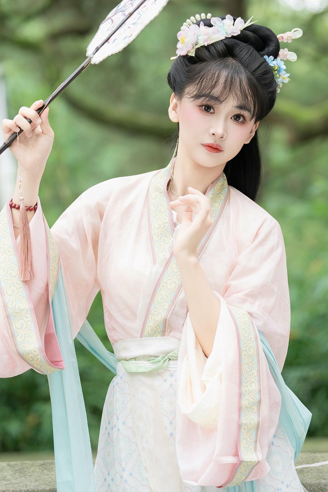 YiTuYu艺图语 Vol.10585 Jiao Yi Zhi Sui Sui (50P) Cover Photo