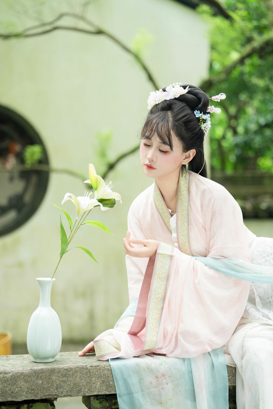 YiTuYu艺图语 Vol.10585 Jiao Yi Zhi Sui Sui (50P)