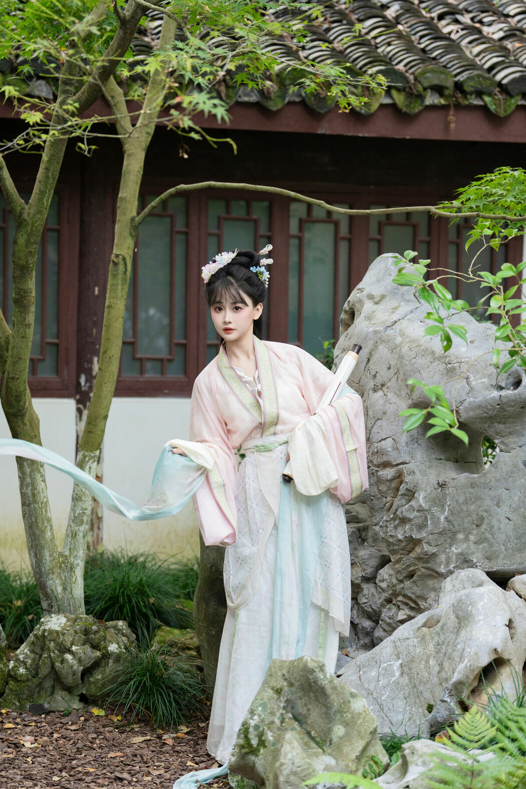 YiTuYu艺图语 Vol.10585 Jiao Yi Zhi Sui Sui (50P)