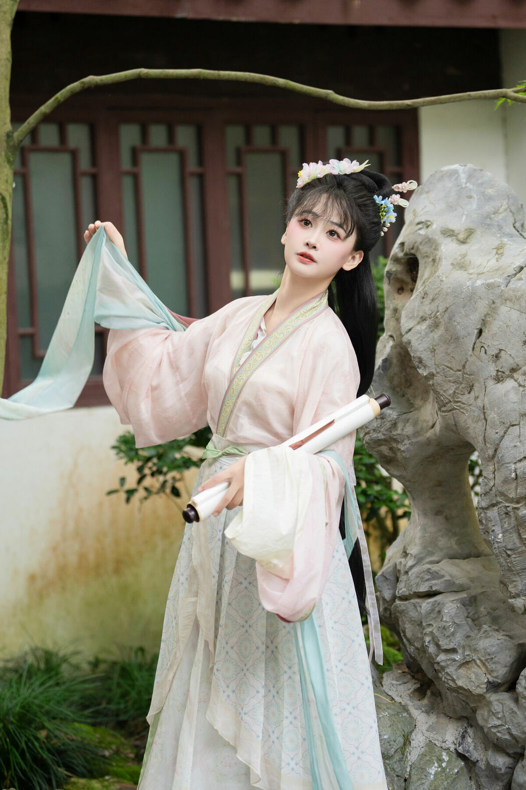YiTuYu艺图语 Vol.10585 Jiao Yi Zhi Sui Sui (50P)