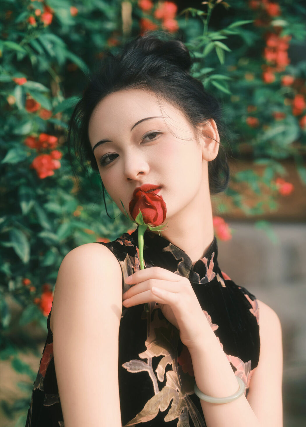 YiTuYu艺图语 Vol.10587 Yao Guai Na Li Tao (19P)