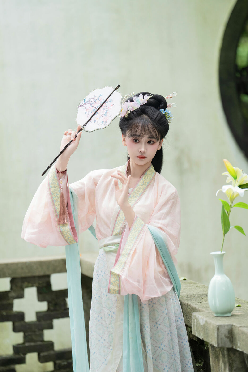 YiTuYu艺图语 Vol.10585 Jiao Yi Zhi Sui Sui (50P)