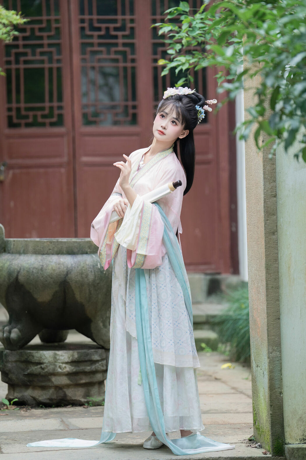 YiTuYu艺图语 Vol.10585 Jiao Yi Zhi Sui Sui (50P)
