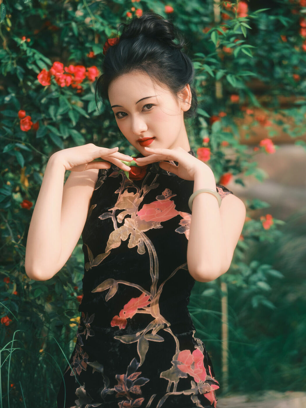 YiTuYu艺图语 Vol.10587 Yao Guai Na Li Tao (19P)