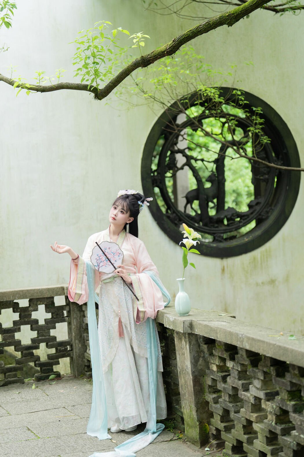 YiTuYu艺图语 Vol.10585 Jiao Yi Zhi Sui Sui (50P)