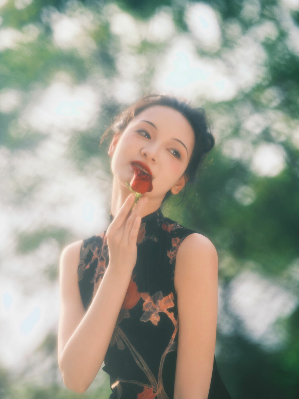 YiTuYu艺图语 Vol.10587 Yao Guai Na Li Tao (19P)