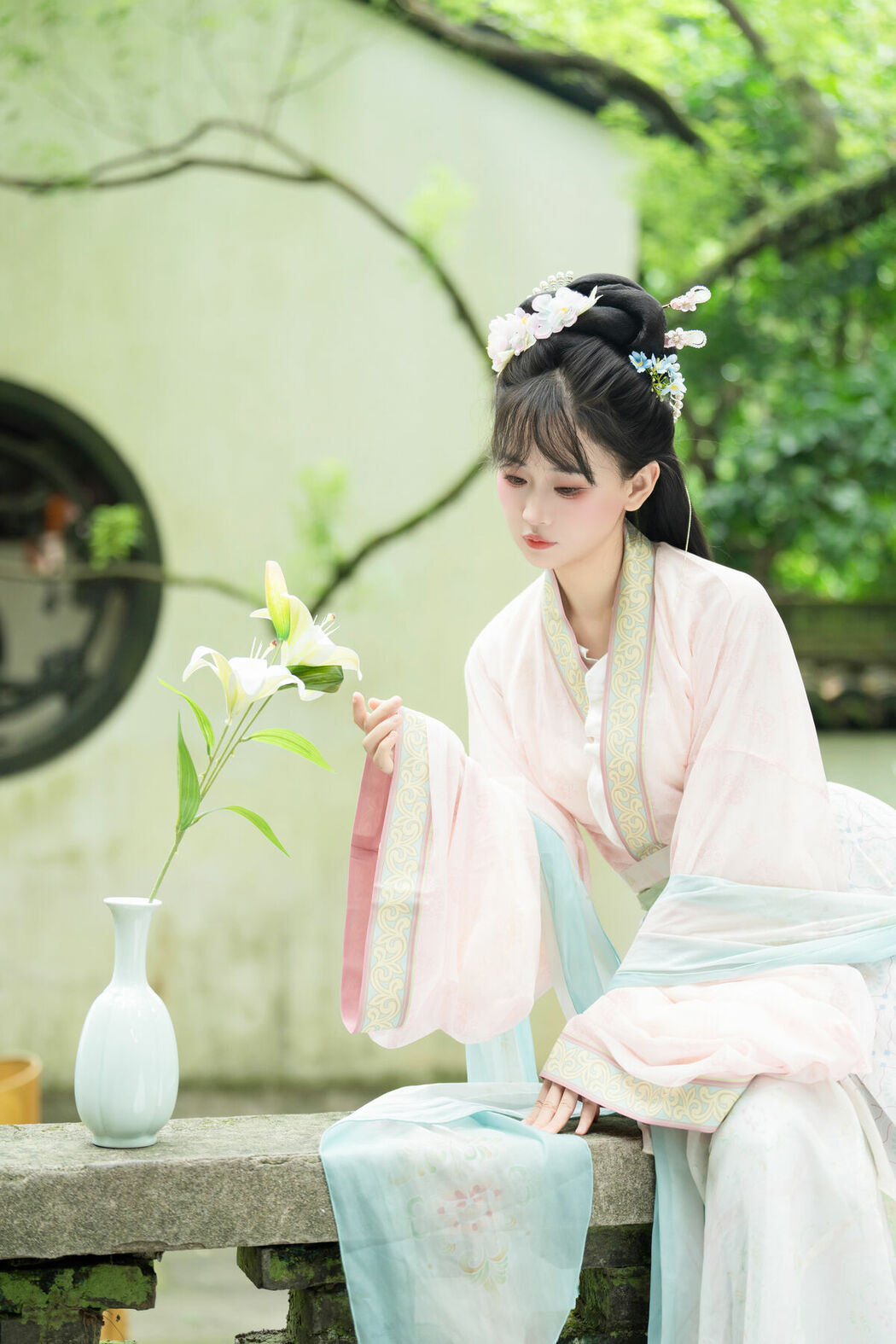 YiTuYu艺图语 Vol.10585 Jiao Yi Zhi Sui Sui (50P)