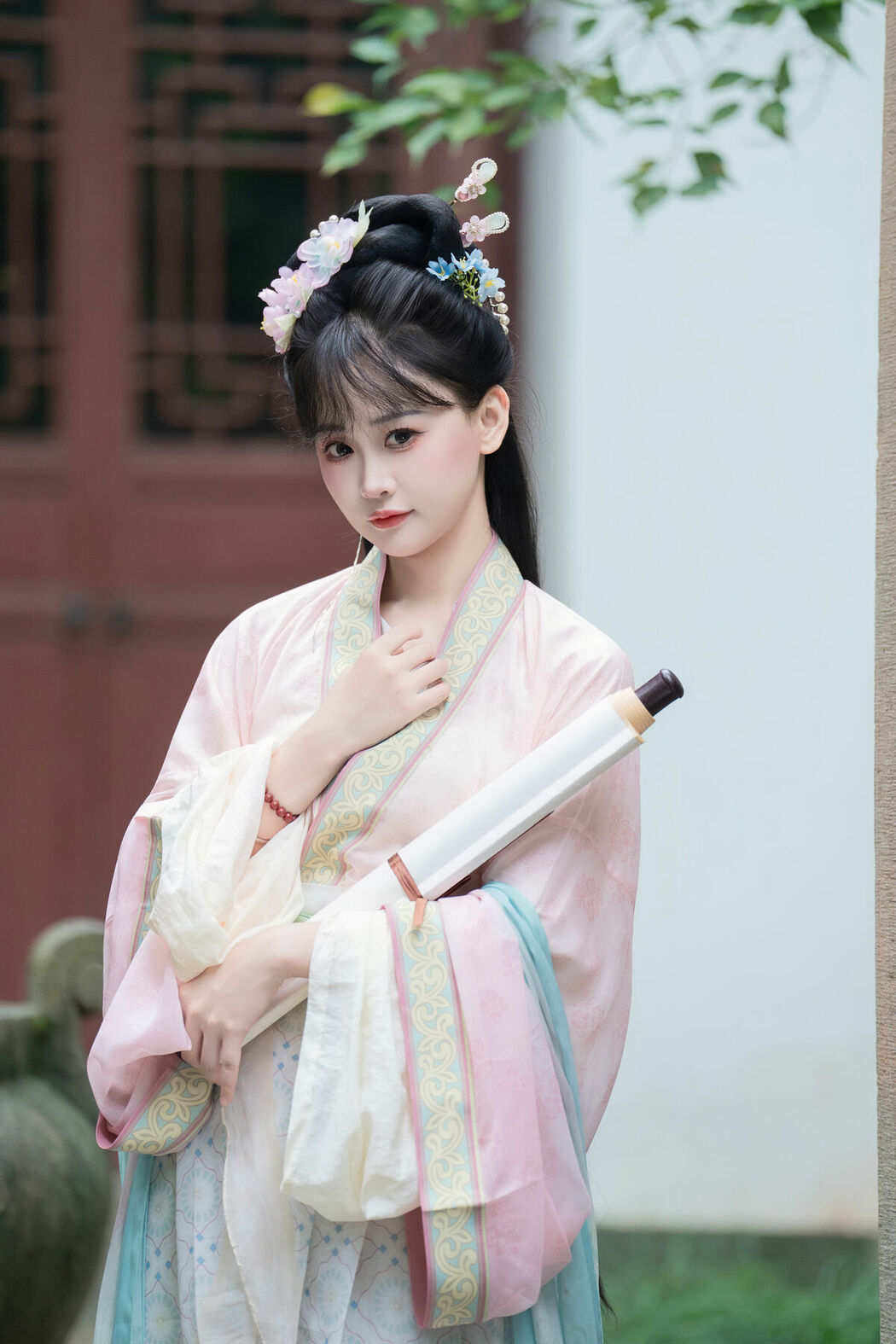 YiTuYu艺图语 Vol.10585 Jiao Yi Zhi Sui Sui (50P)