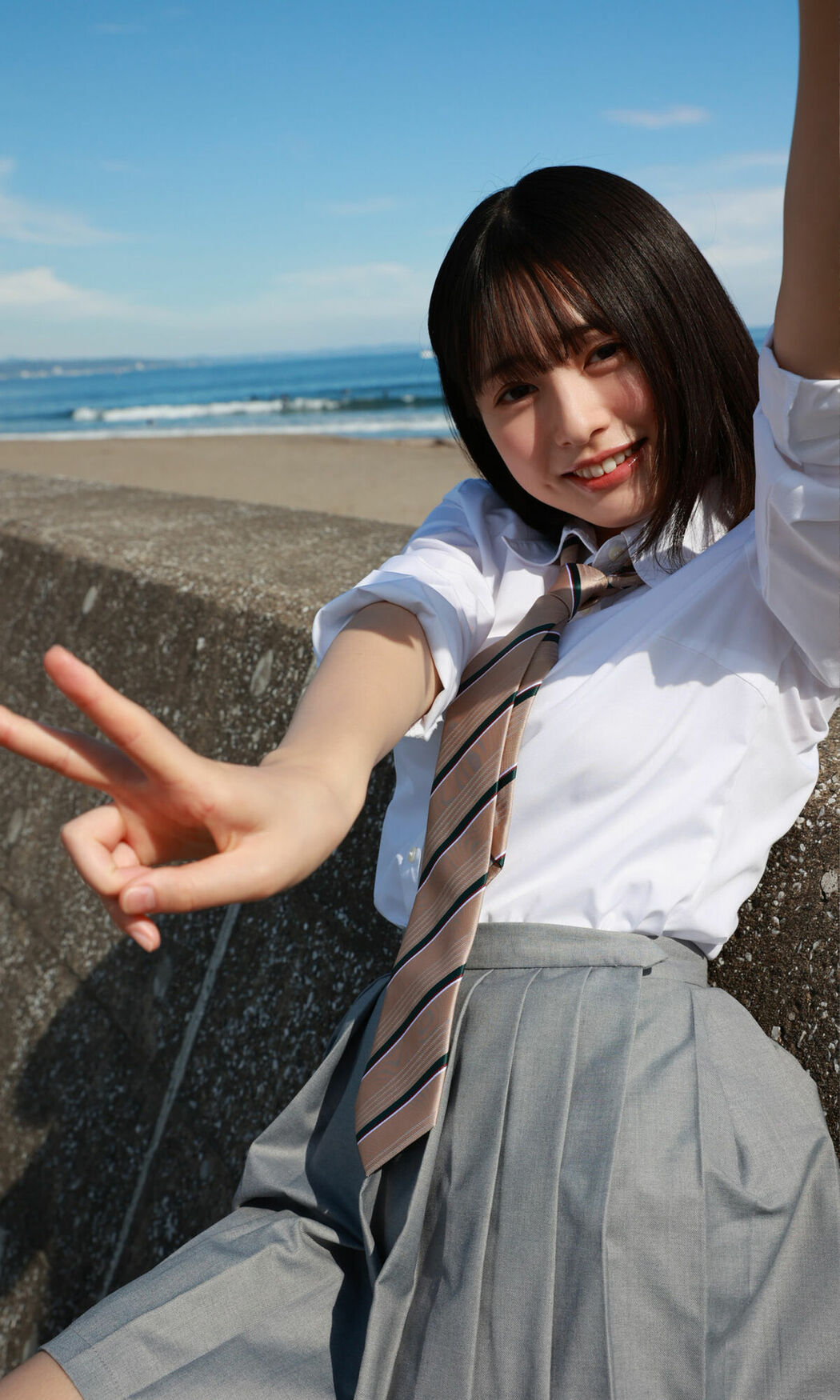 JP Miu Shirahama 白濱美兎 – デジタル限定 写真集 なぁぜなぁぜ (68P)