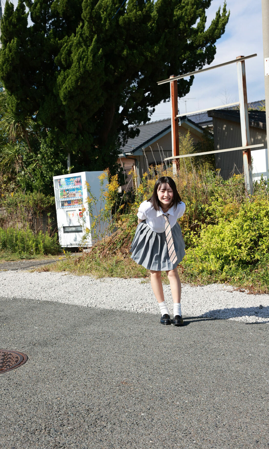 JP Miu Shirahama 白濱美兎 – デジタル限定 写真集 なぁぜなぁぜ (68P)