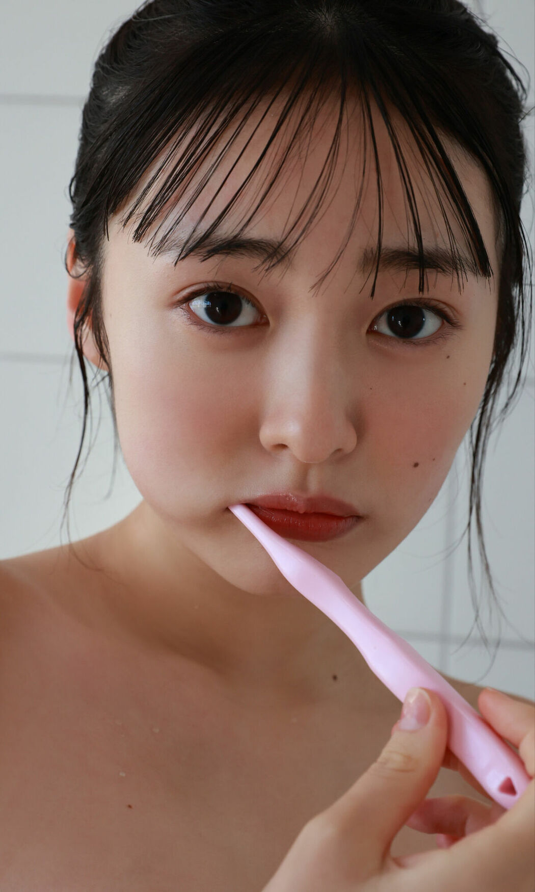 JP Miu Shirahama 白濱美兎 – デジタル限定 写真集 なぁぜなぁぜ (68P)