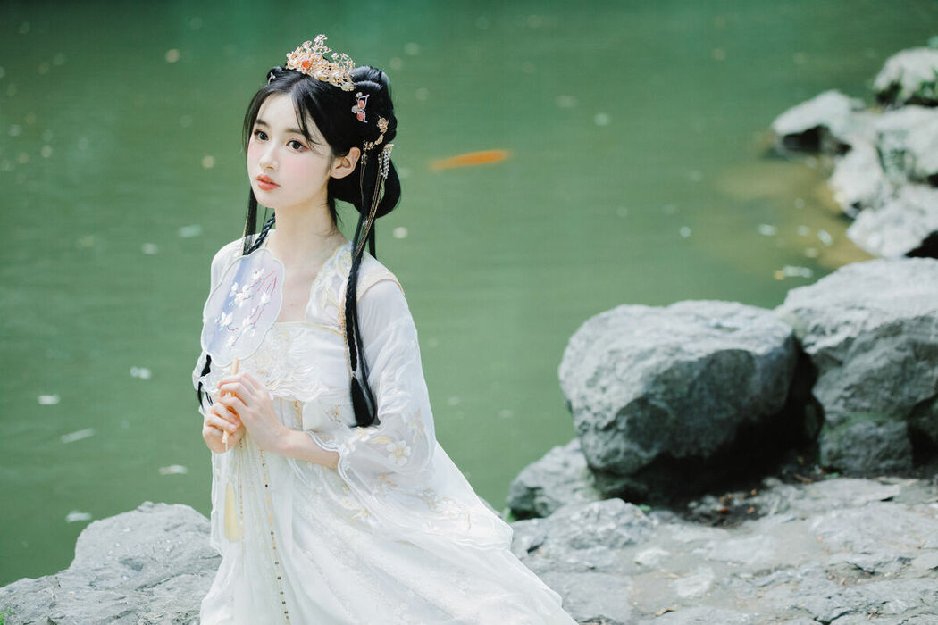 YiTuYu艺图语 Vol.10604 Yi Rui (32P)