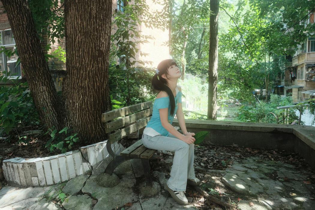 YiTuYu艺图语 Vol.10601 Rou Song Bao (25P)
