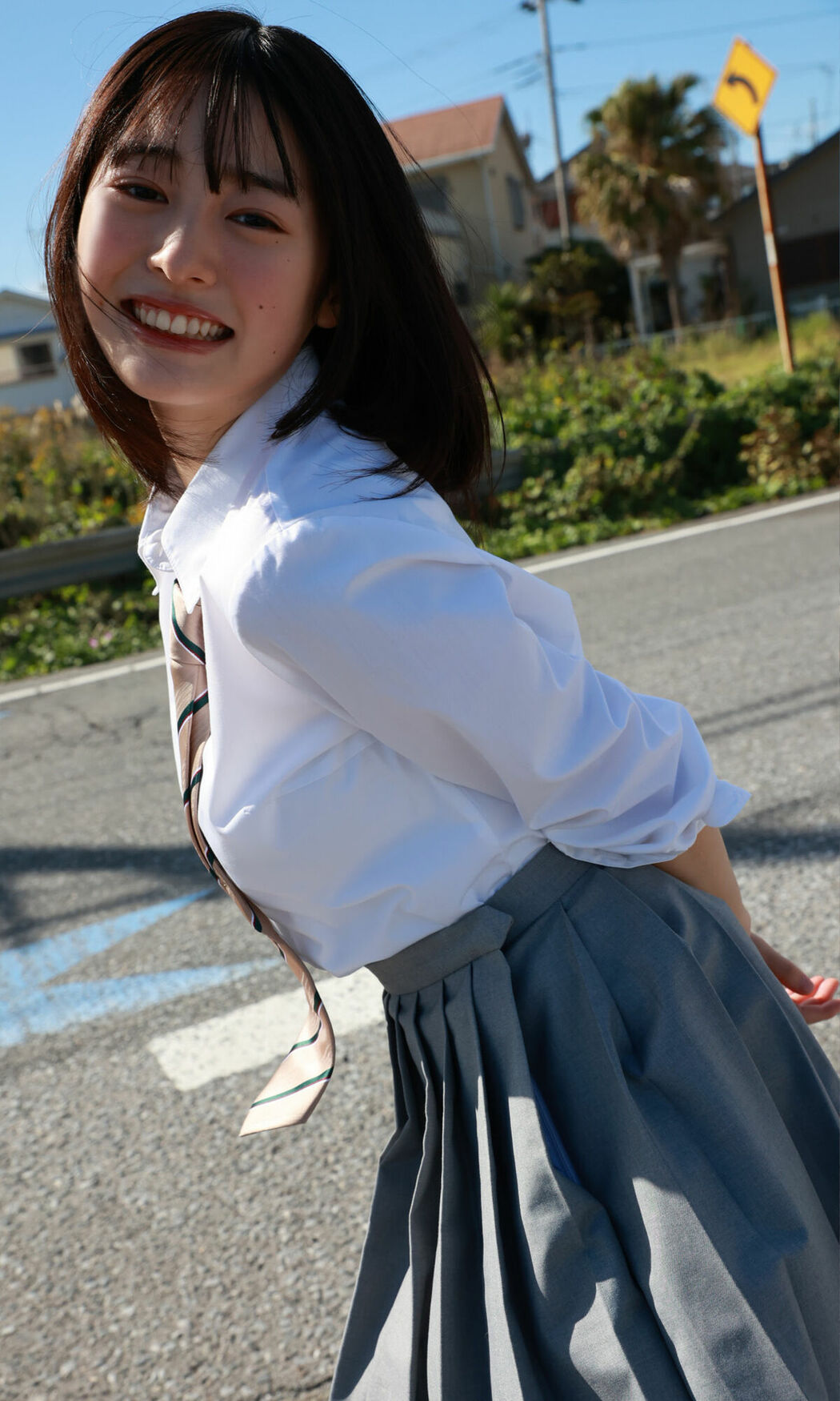 JP Miu Shirahama 白濱美兎 – デジタル限定 写真集 なぁぜなぁぜ (68P)