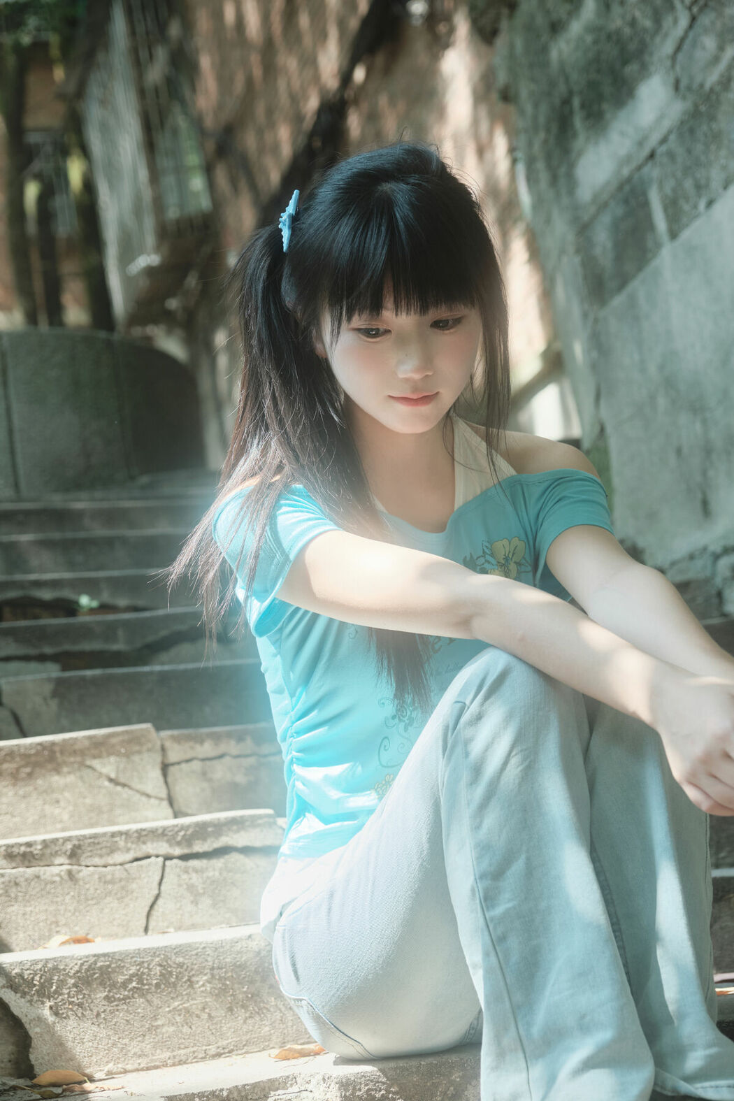 YiTuYu艺图语 Vol.10601 Rou Song Bao (25P)