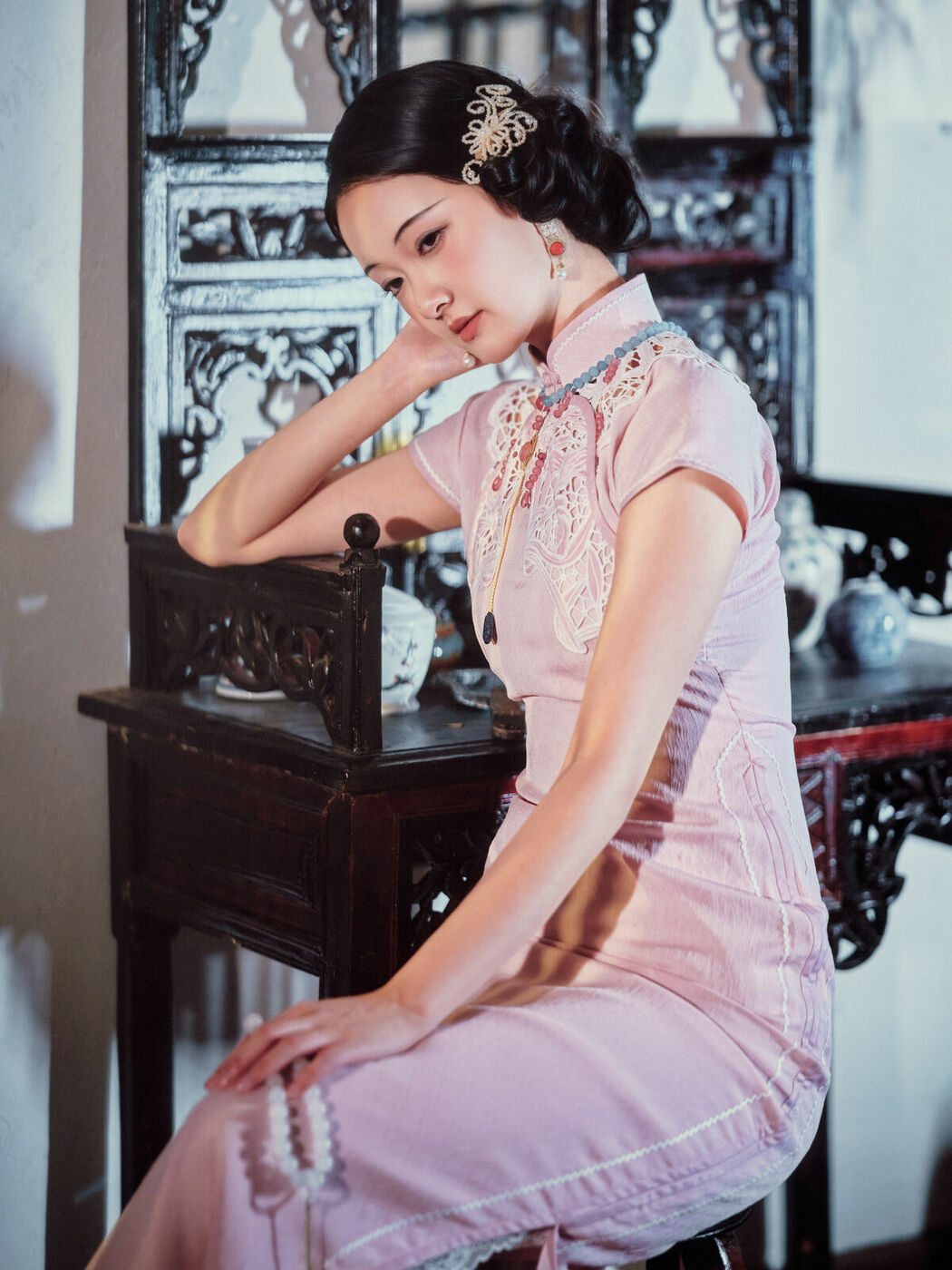YiTuYu艺图语 Vol.10602 Yao Guai Na Li Tao (14P)